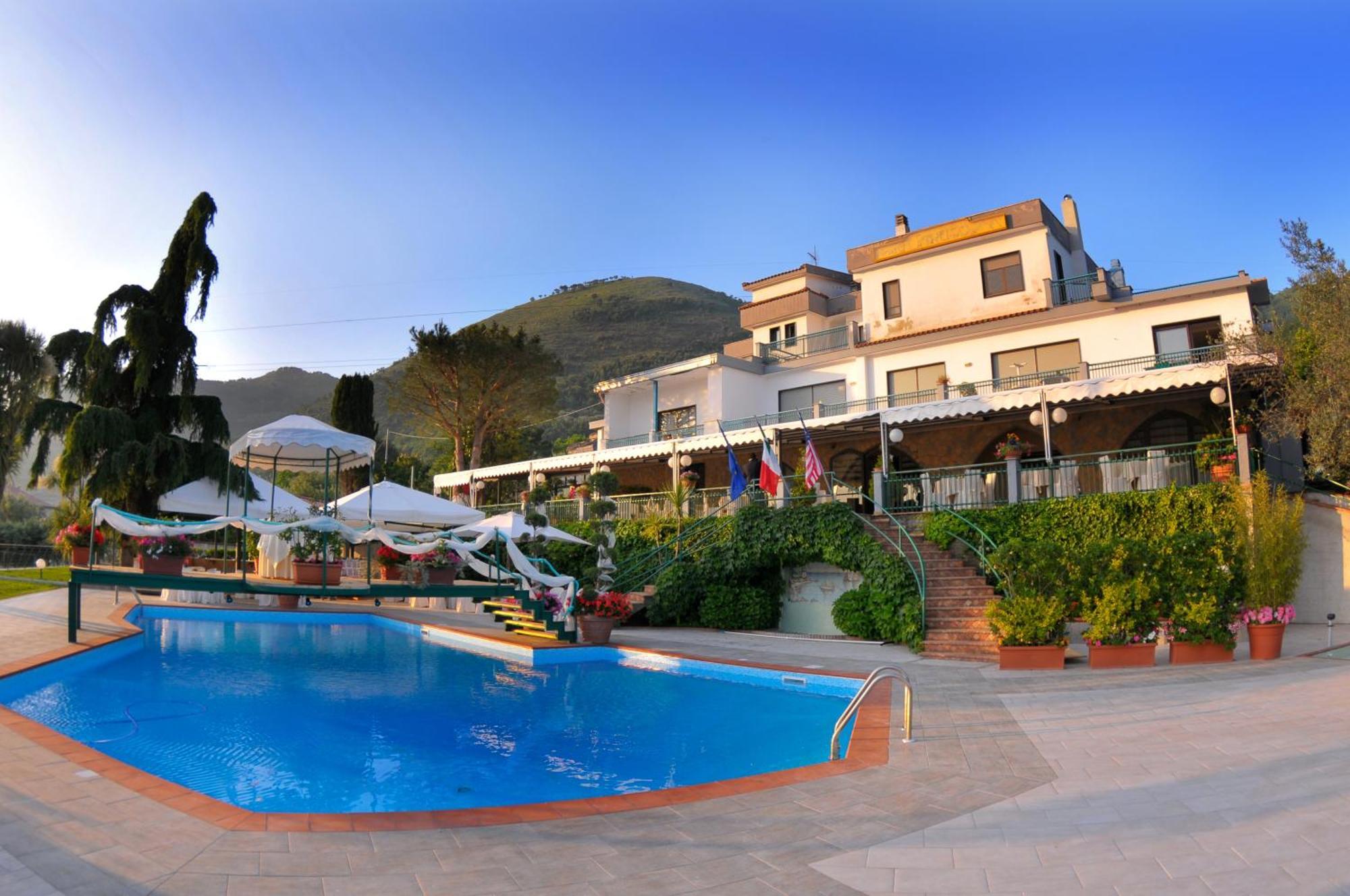 Hotel Diecimare Cava deʼ Tirreni Exteriér fotografie