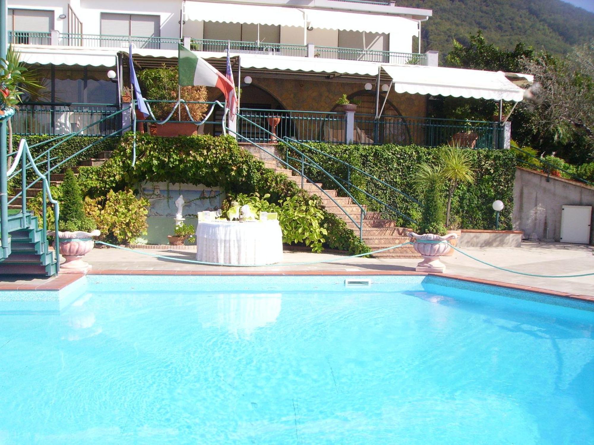 Hotel Diecimare Cava deʼ Tirreni Exteriér fotografie