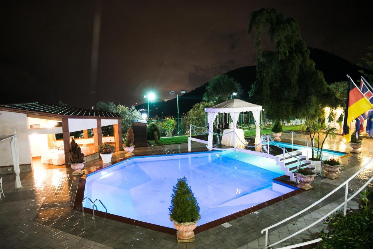 Hotel Diecimare Cava deʼ Tirreni Exteriér fotografie